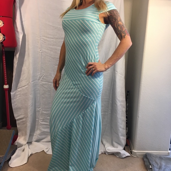 Dresses & Skirts - Soft and comfortable maxi dress